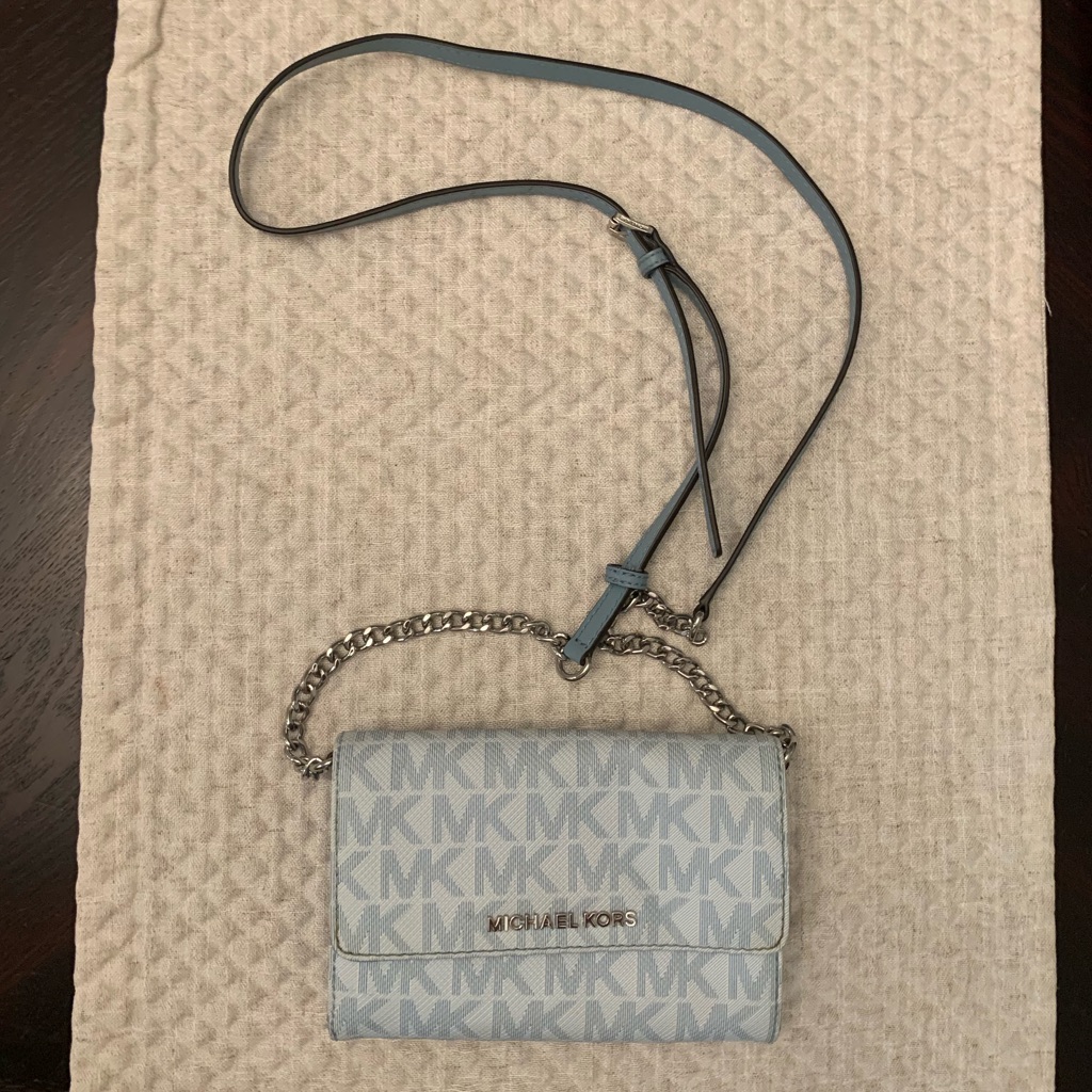 Michael Kors Crossbody Wallet